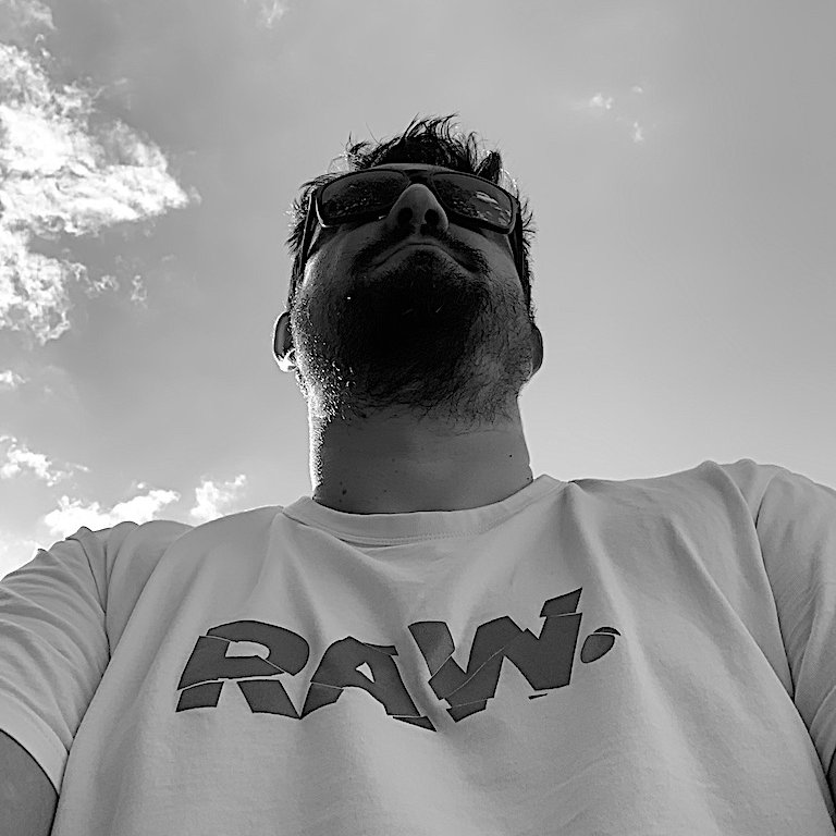 Click to enlarge the photograph Photo 159 from Igor Maric's photography collection