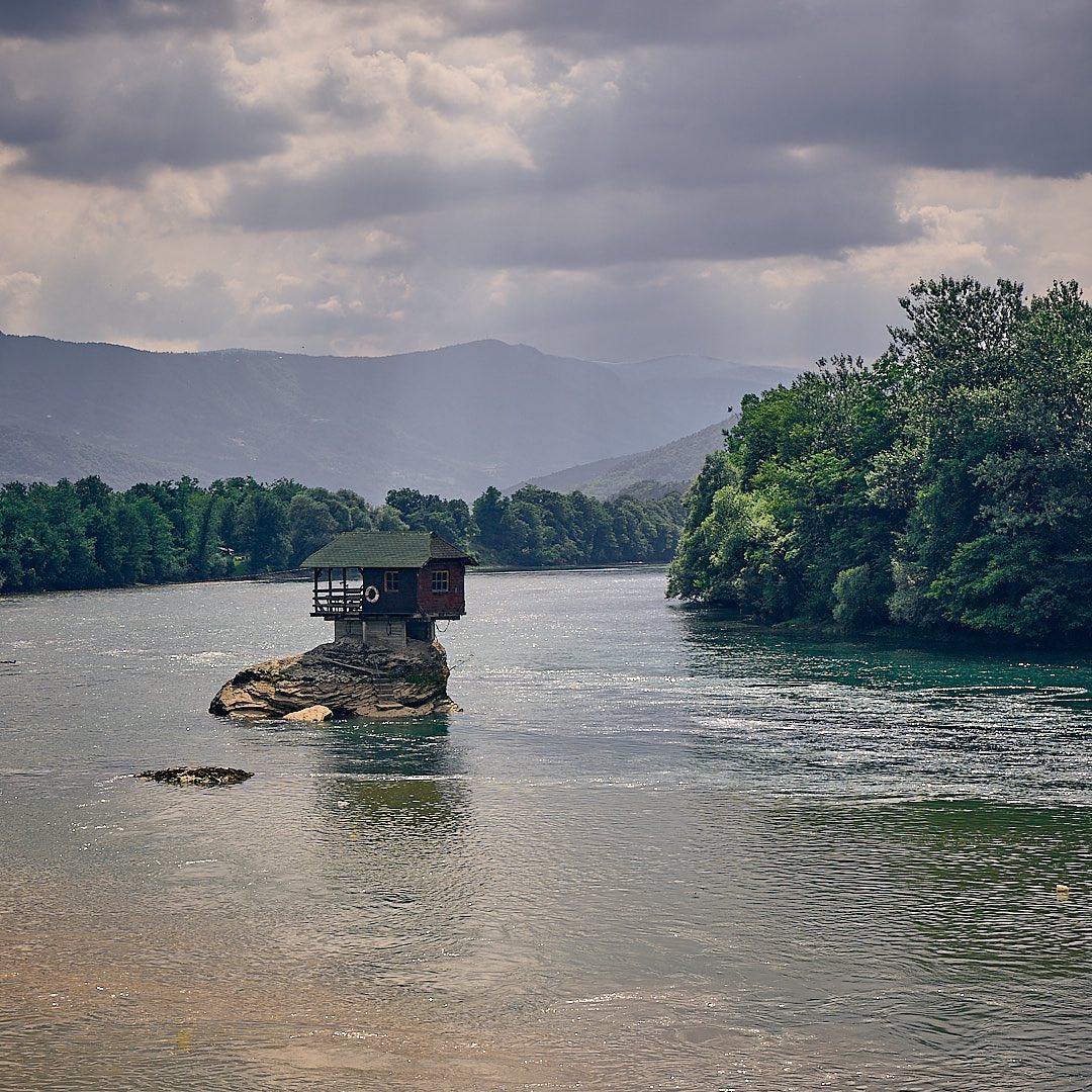 Click to enlarge the photograph Photo 158 from Igor Maric's photography collection